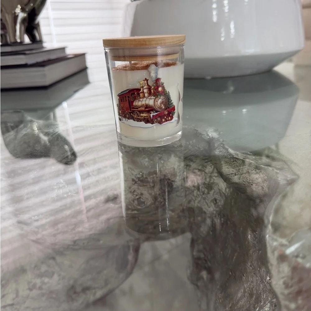 Decorative Train-Themed Candle with Wooden Lid